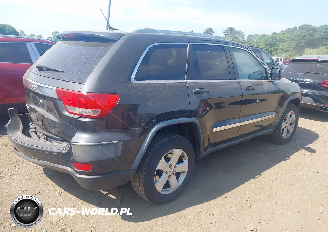 2011 Jeep Grand Cherokee Laredo VIN:1J4RR4GG7BC722990 - 4