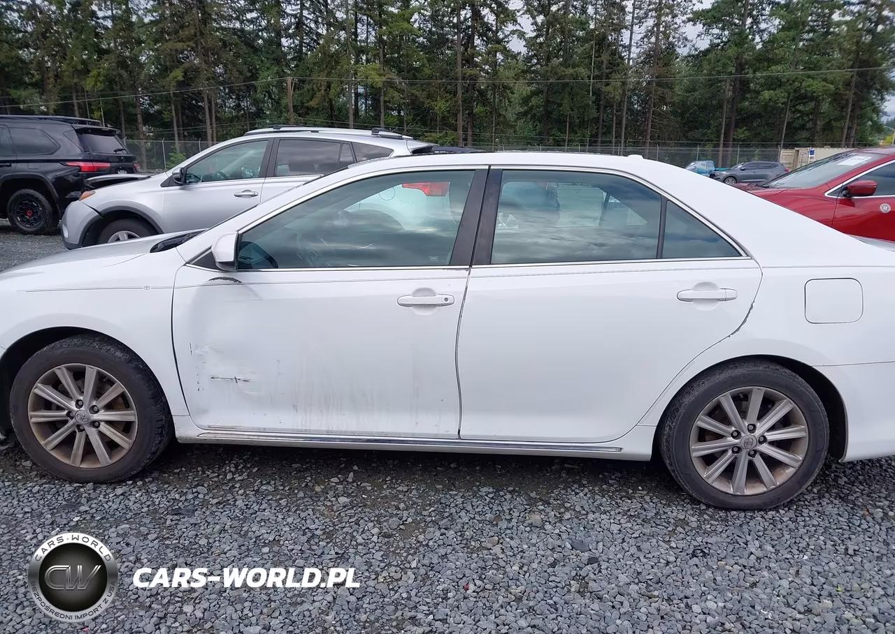 2014 Toyota Camry Xle VIN:4T4BF1FKXER377359 - 14