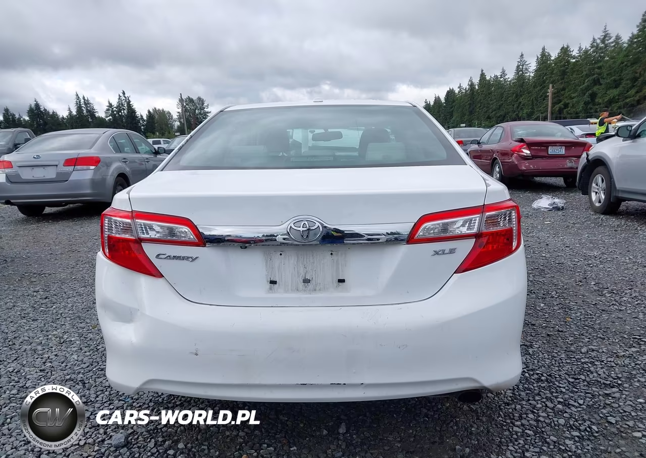 2014 Toyota Camry Xle VIN:4T4BF1FKXER377359 - 16