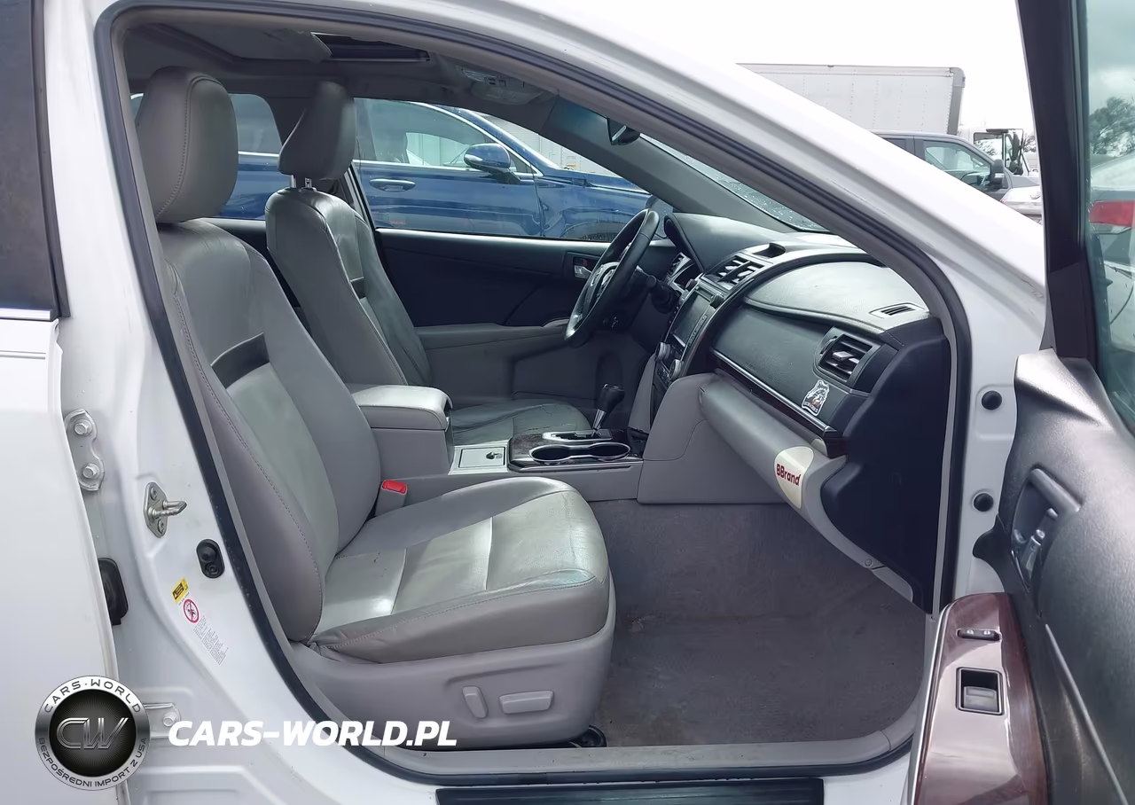 2014 Toyota Camry Xle VIN:4T4BF1FKXER377359 - 17