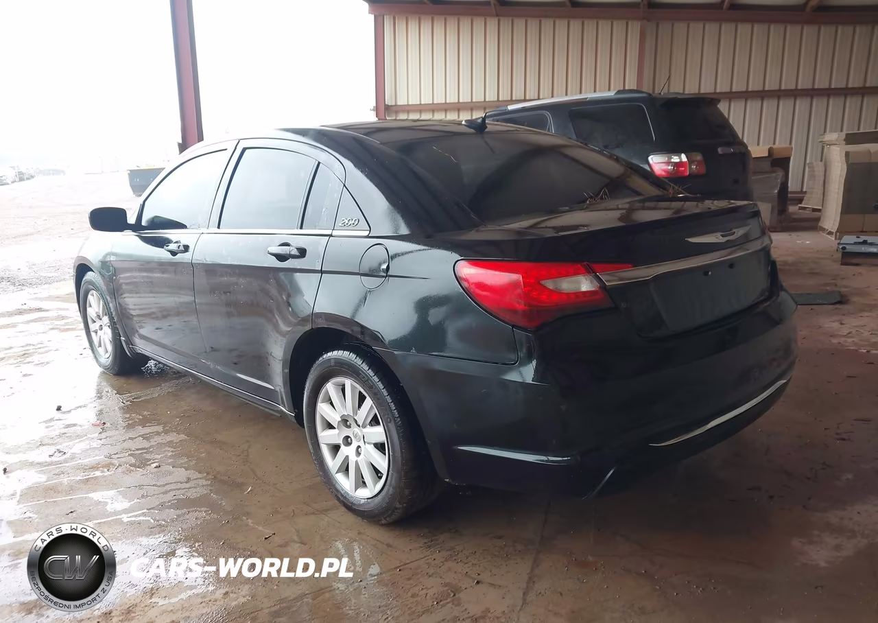 2011 Chrysler 200 Touring VIN:1C3BC1FB1BN585826 - 3