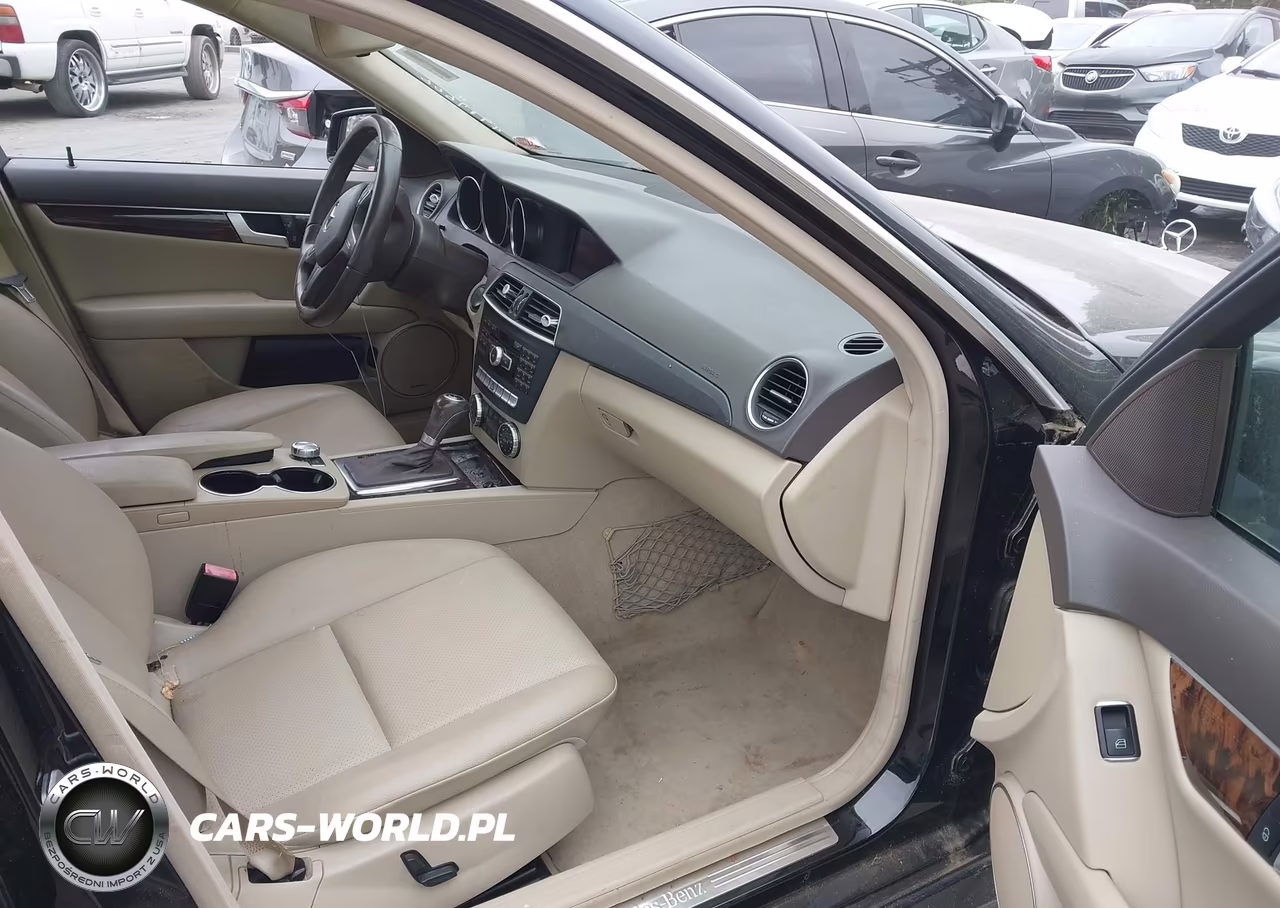 2013 Mercedes-Benz C 250 Luxury VIN:WDDGF4HB4DA831310 - 5
