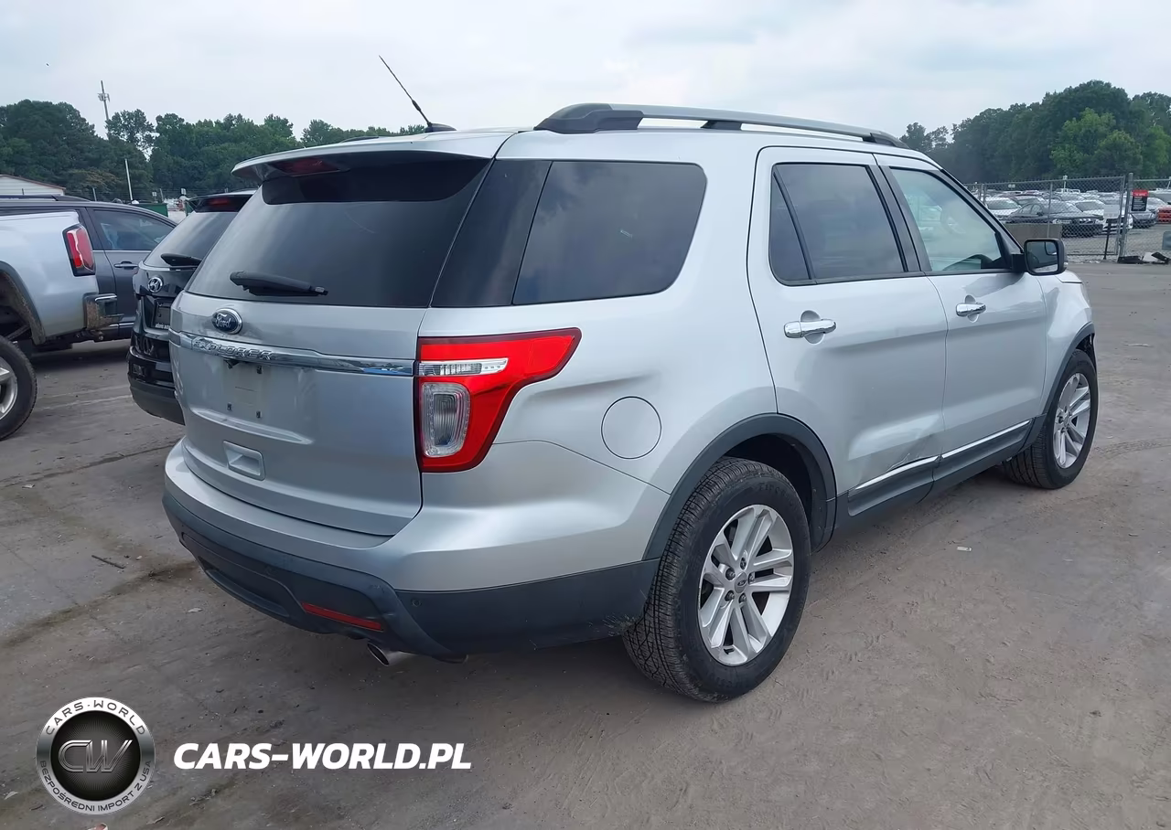 2011 Ford Explorer Xlt VIN:1FMHK7D85BGA90774 - 4