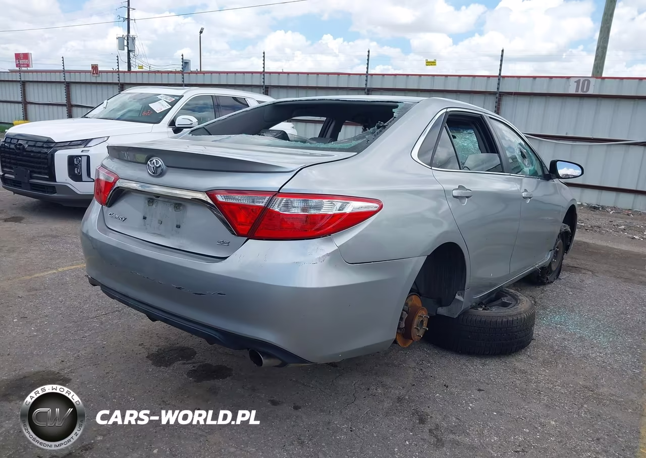 2016 Toyota Camry Se VIN:4T1BF1FK5GU175221 - 4
