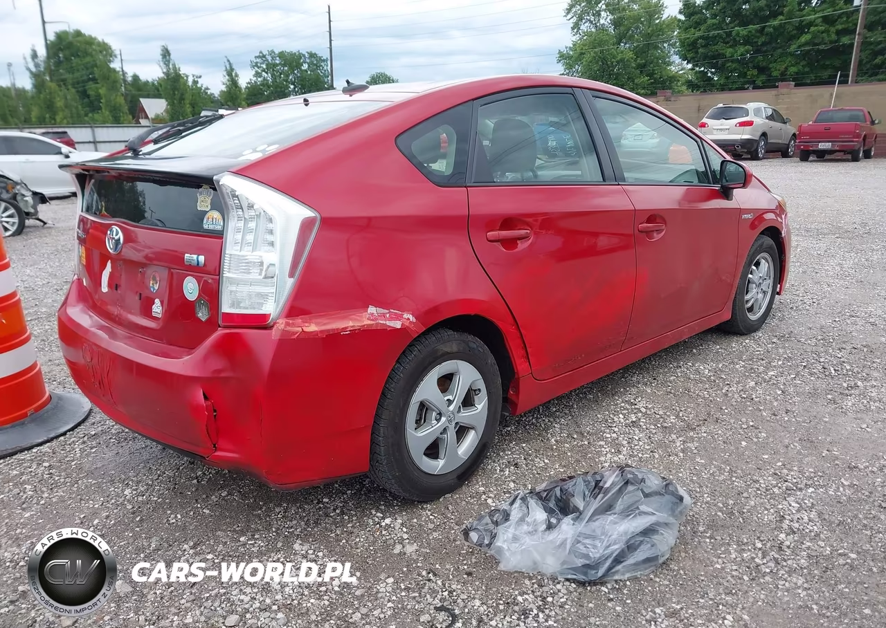 2011 Toyota Prius Three VIN:JTDKN3DU4B5367594 - 4