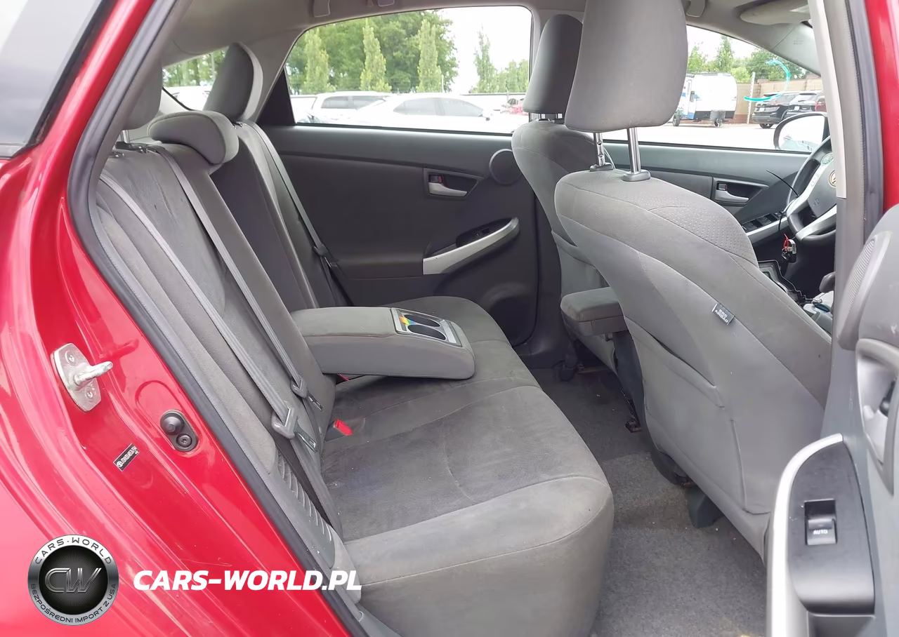 2011 Toyota Prius Three VIN:JTDKN3DU4B5367594 - 8