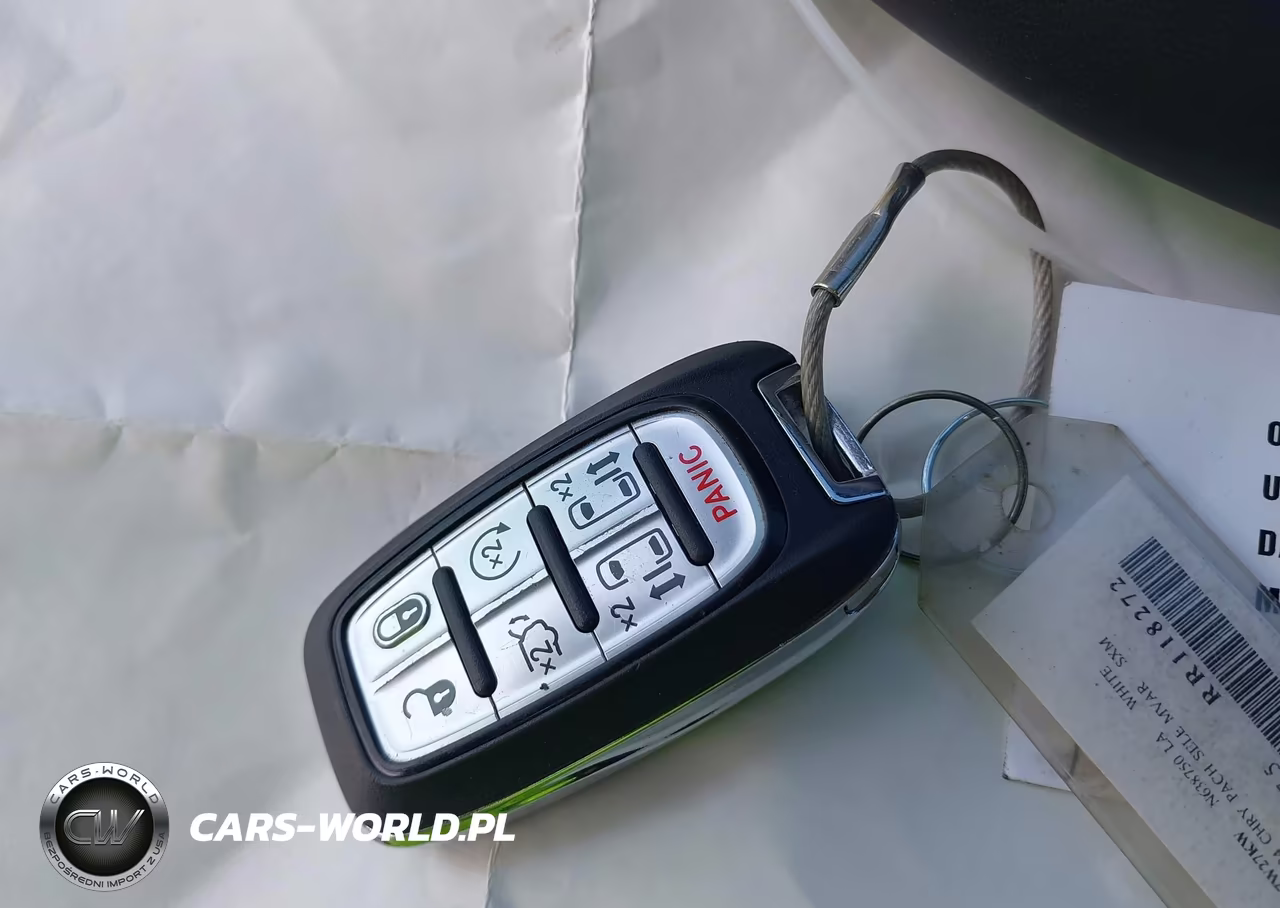 2024 Chrysler Pacifica Hybrid Select VIN:2C4RC1S75RR118272 - 11