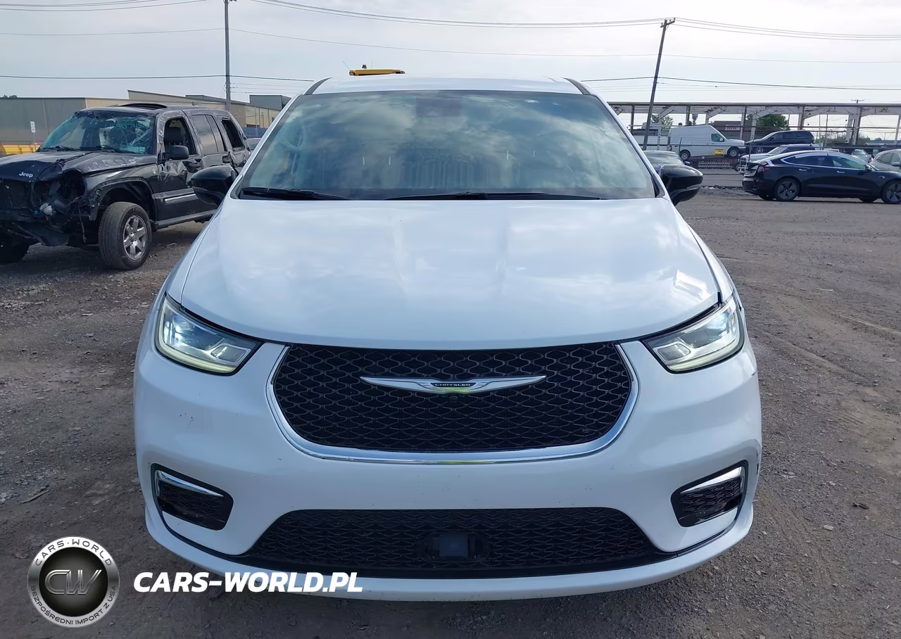 2024 Chrysler Pacifica Hybrid Select VIN:2C4RC1S75RR118272 - 12