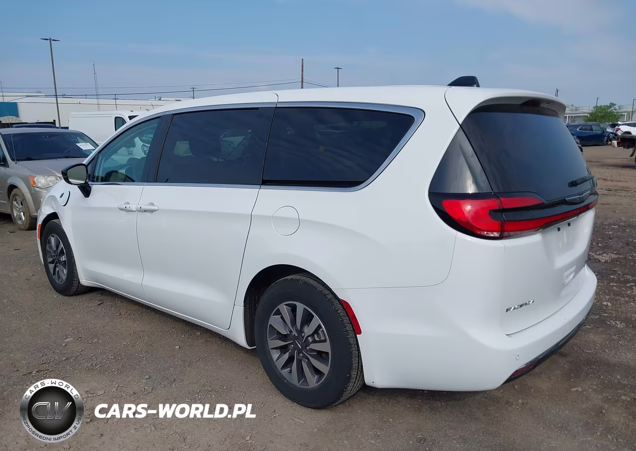 2024 Chrysler Pacifica Hybrid Select VIN:2C4RC1S75RR118272 - 3