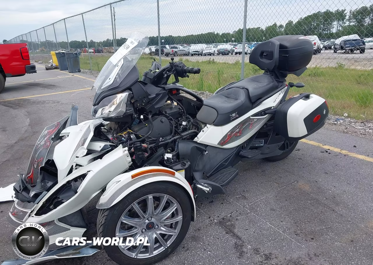 2013 Can-Am Spyder Roadster St-Sts-St Limited VIN:2BXNCBC16DV001038 - 2