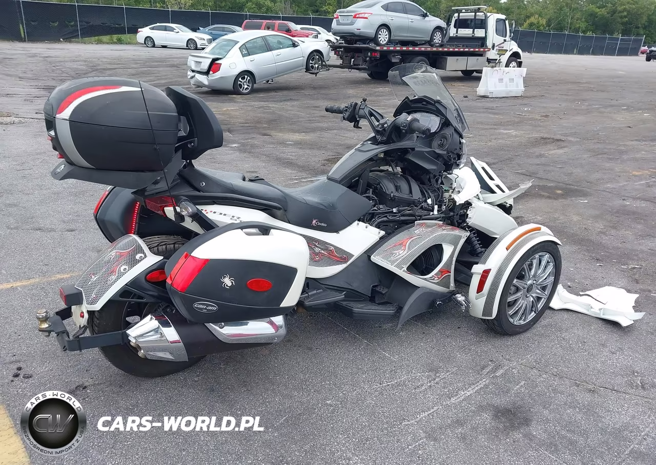 2013 Can-Am Spyder Roadster St-Sts-St Limited VIN:2BXNCBC16DV001038 - 4