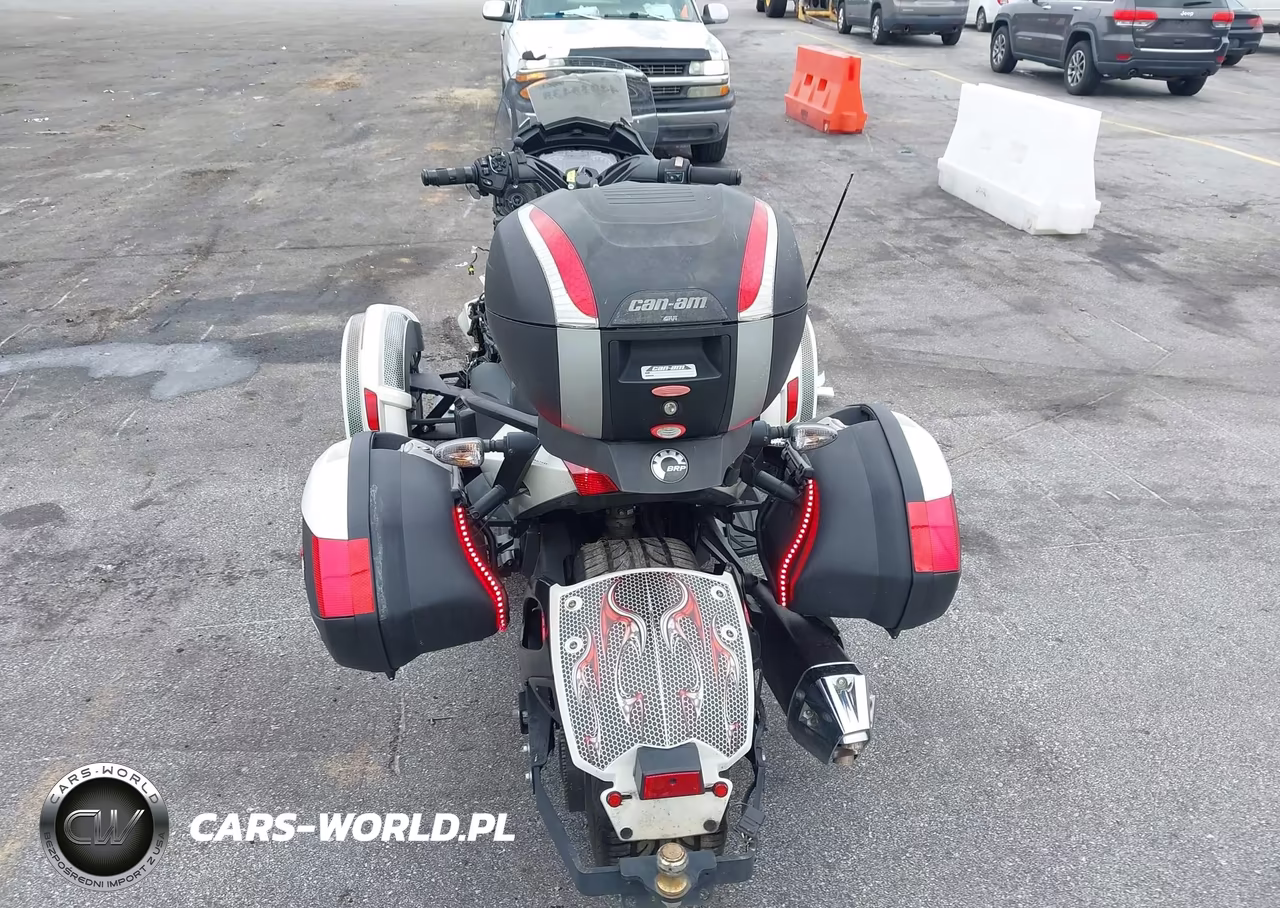 2013 Can-Am Spyder Roadster St-Sts-St Limited VIN:2BXNCBC16DV001038 - 6
