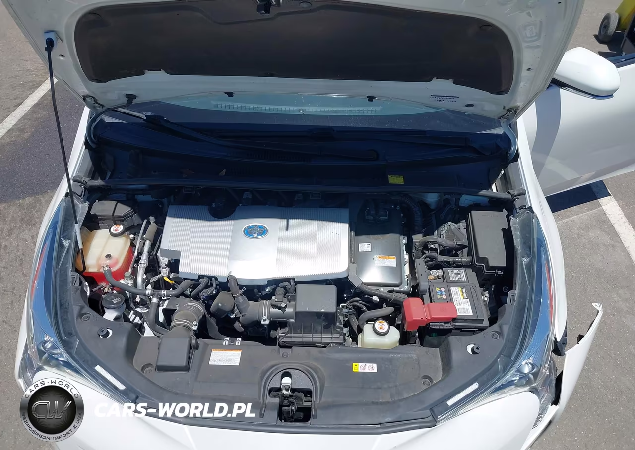 2018 Toyota Prius Two VIN:JTDKBRFU2J3066938 - 10