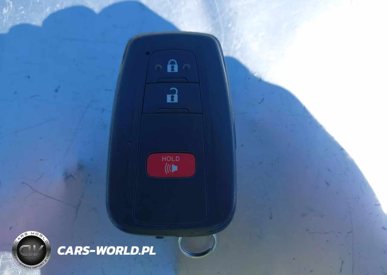 2018 Toyota Prius Two VIN:JTDKBRFU2J3066938 - 11