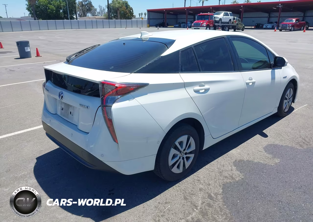 2018 Toyota Prius Two VIN:JTDKBRFU2J3066938 - 4