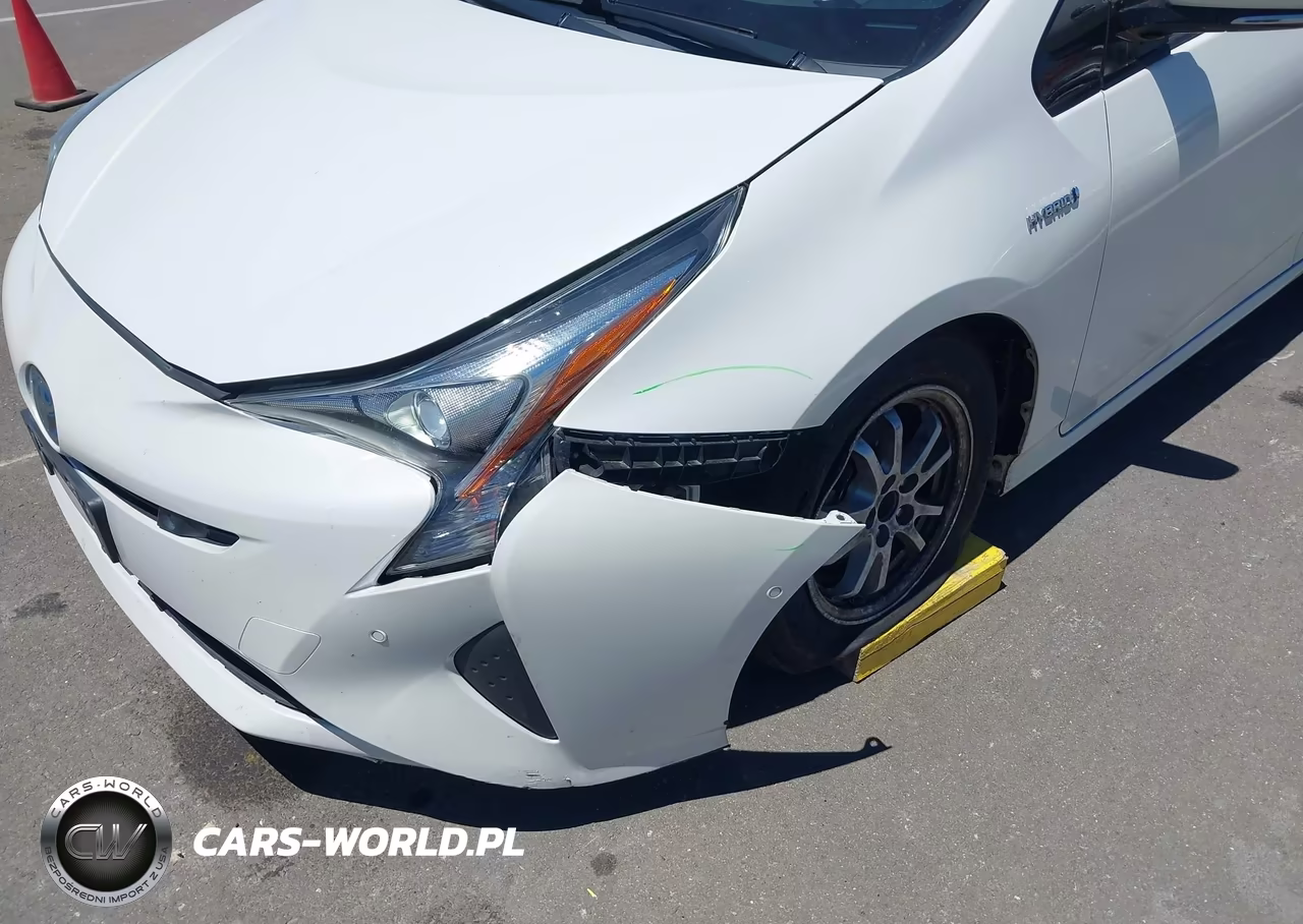 2018 Toyota Prius Two VIN:JTDKBRFU2J3066938 - 6