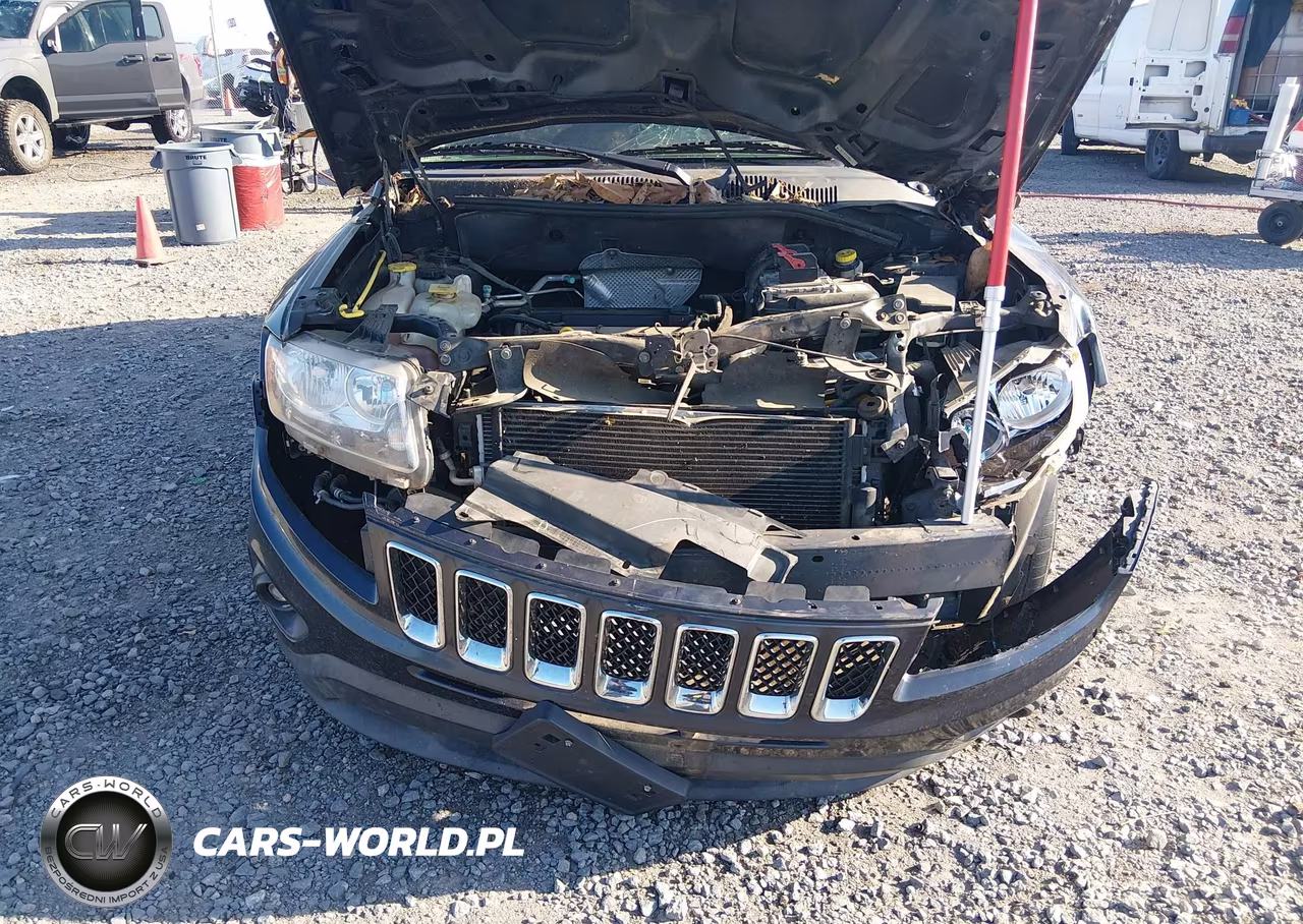 2015 Jeep Compass Sport VIN:1C4NJCBA8FD235614 - 10