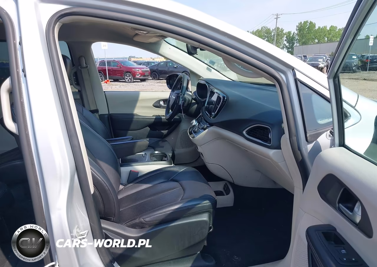 2024 Chrysler Pacifica Touring L VIN:2C4RC1BG3RR132719 - 5