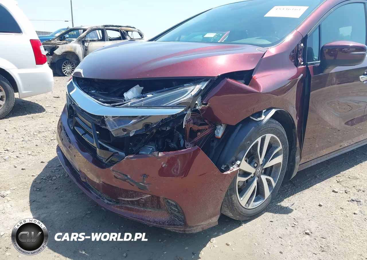 2021 Honda Odyssey Touring VIN:5FNRL6H86MB003357 - 18