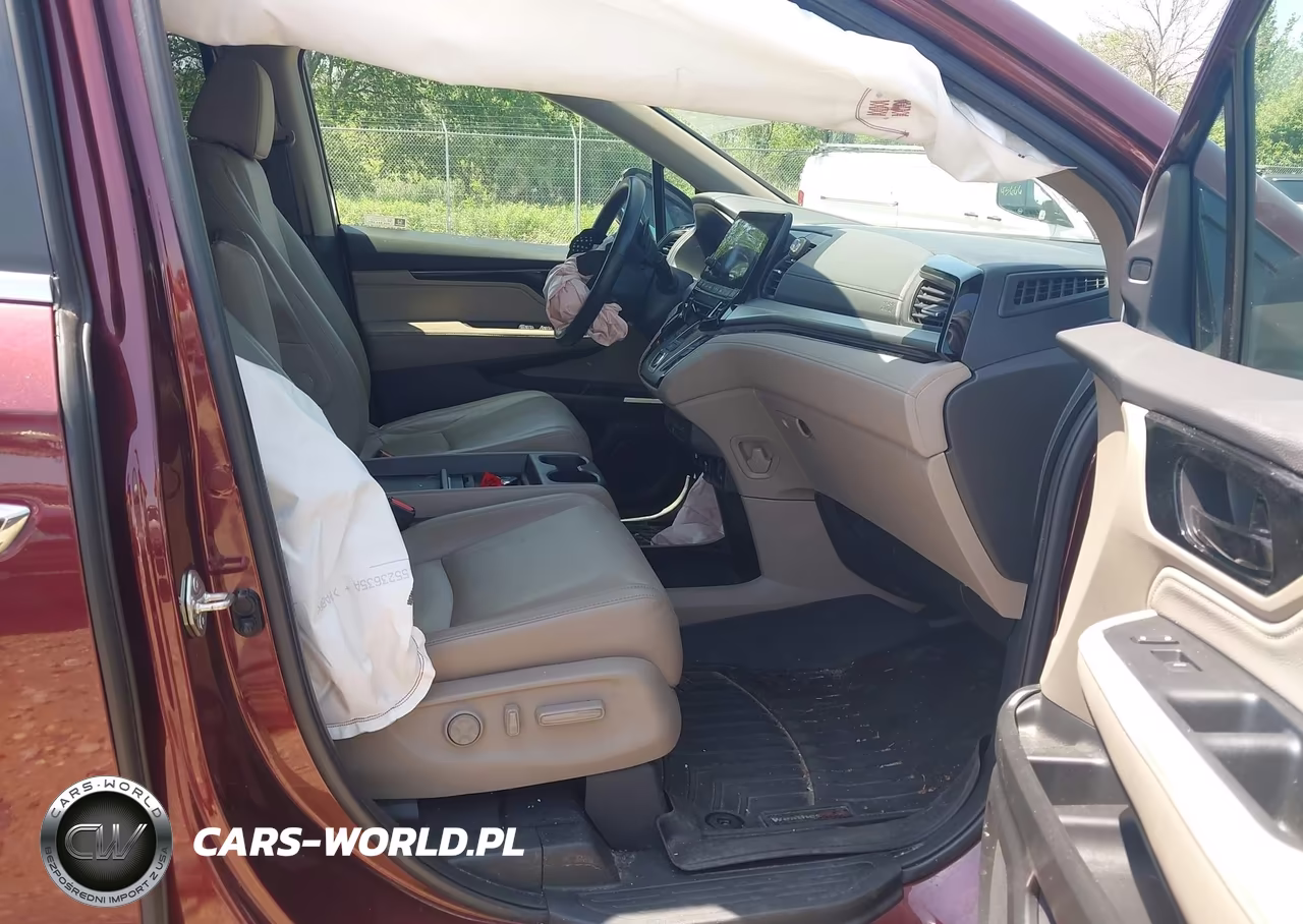 2021 Honda Odyssey Touring VIN:5FNRL6H86MB003357 - 5