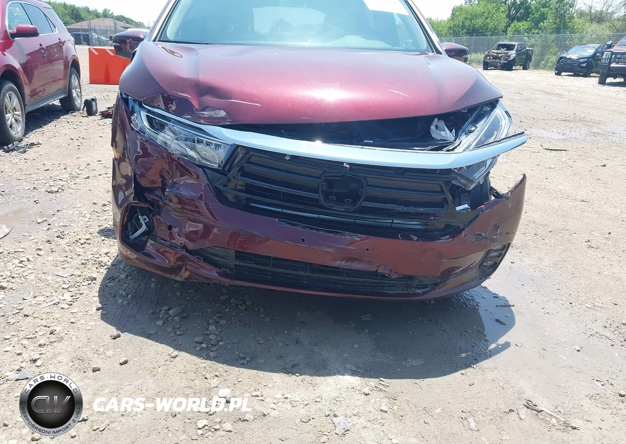 2021 Honda Odyssey Touring VIN:5FNRL6H86MB003357 - 6