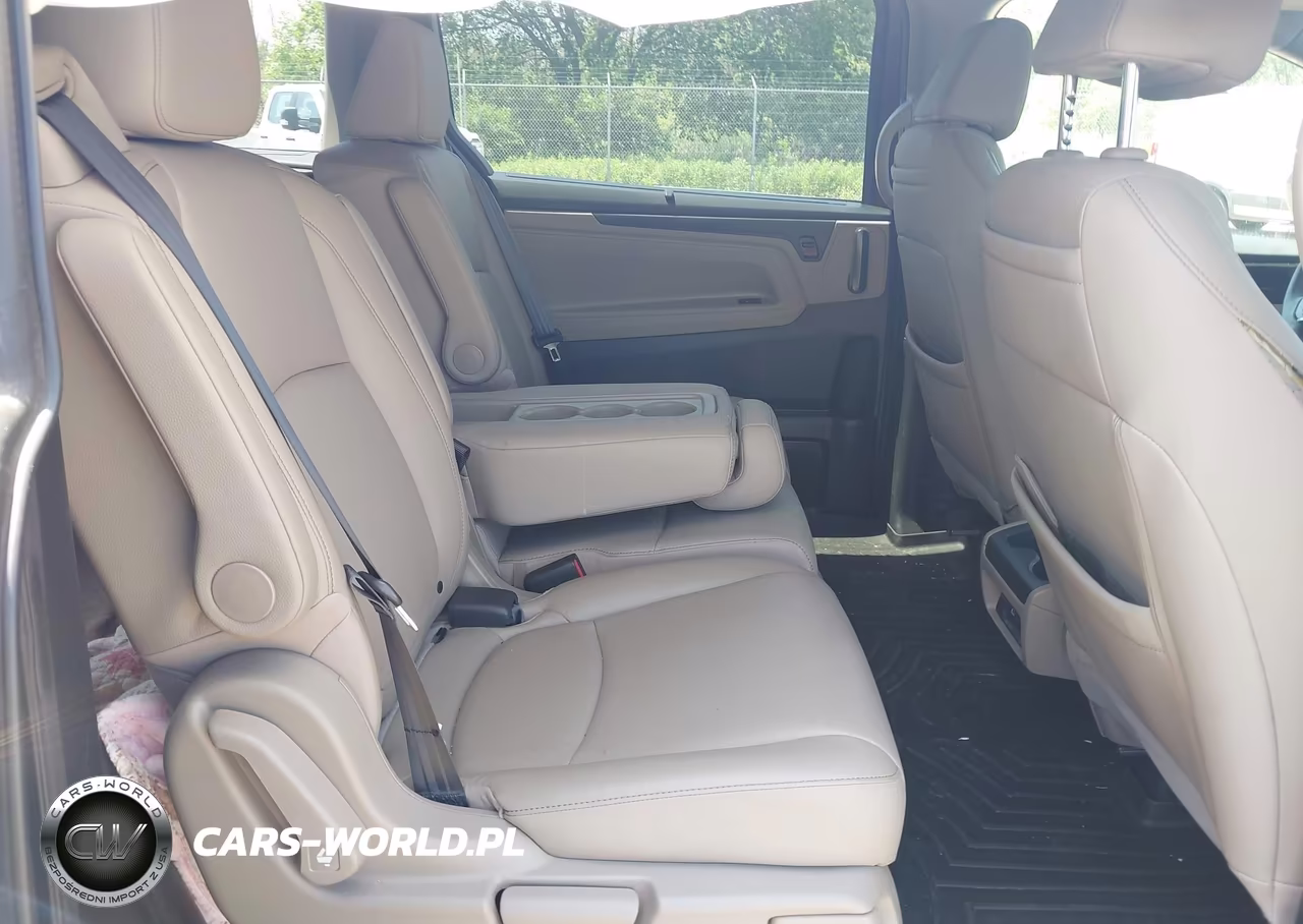 2021 Honda Odyssey Touring VIN:5FNRL6H86MB003357 - 8