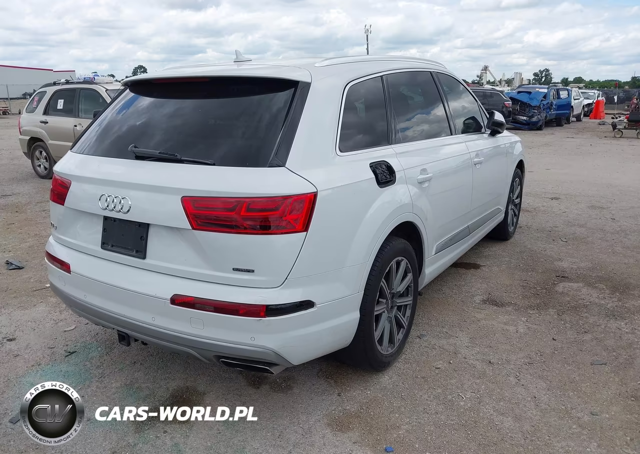 2018 Audi Q7 2.0T Premium VIN:WA1LHAF79JD020784 - 4