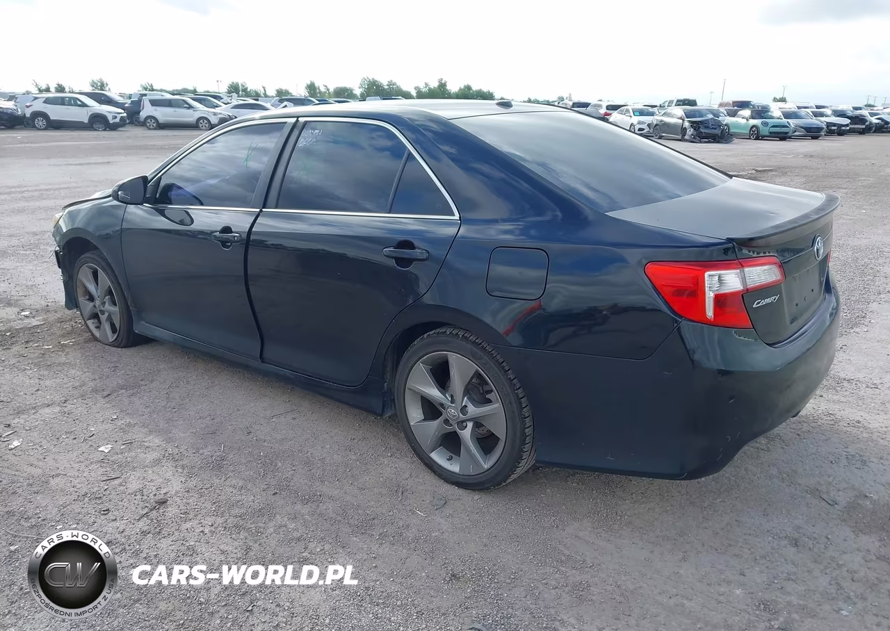 2014 Toyota Camry Se Sport VIN:4T1BF1FKXEU864670 - 3