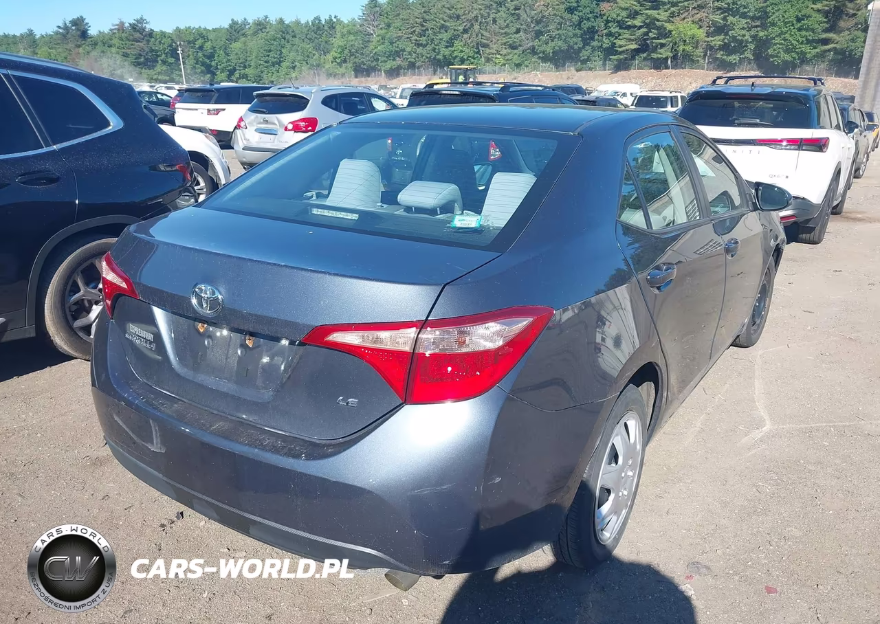 2019 Toyota Corolla Le VIN:2T1BURHE5KC140121 - 4