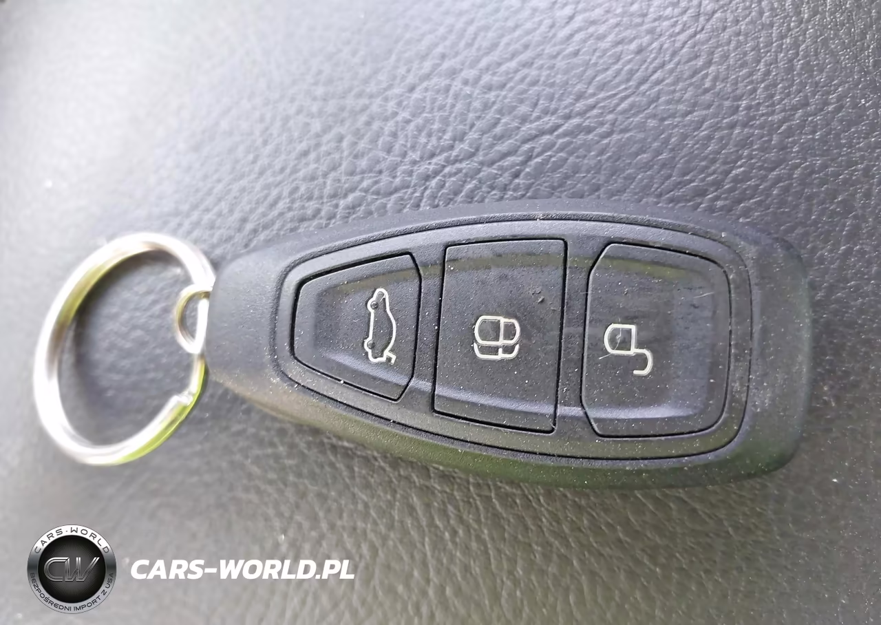 2012 Ford Focus Titanium VIN:1FAHP3N23CL226620 - 11