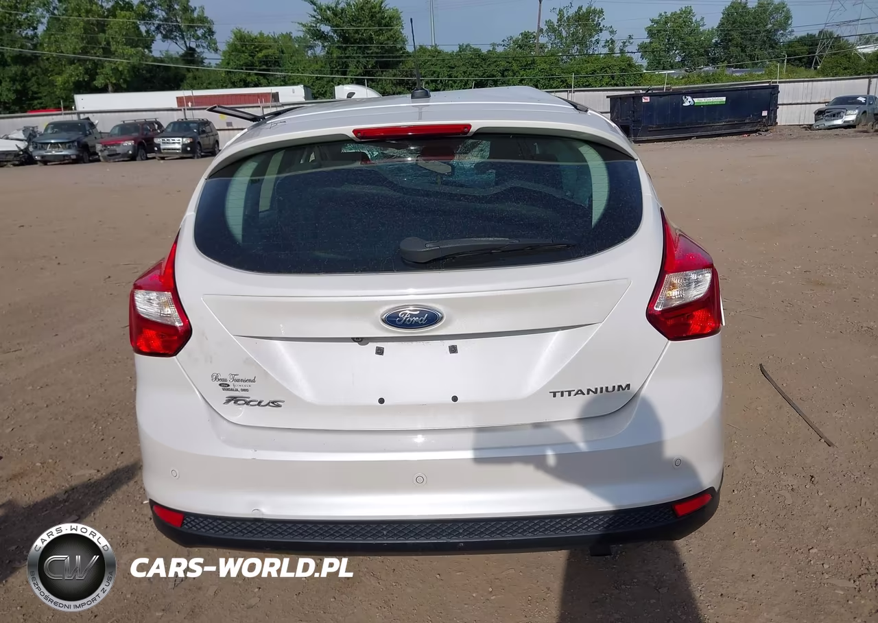 2012 Ford Focus Titanium VIN:1FAHP3N23CL226620 - 16