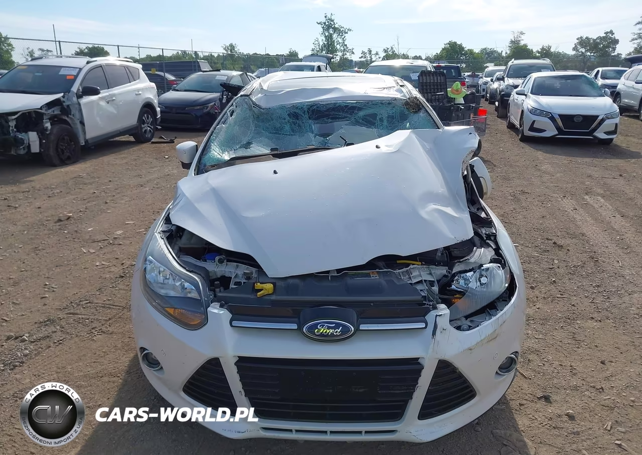2012 Ford Focus Titanium VIN:1FAHP3N23CL226620 - 6