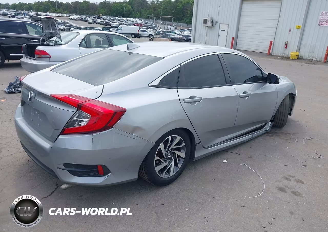 2018 Honda Civic Ex VIN:2HGFC2F74JH521030 - 4