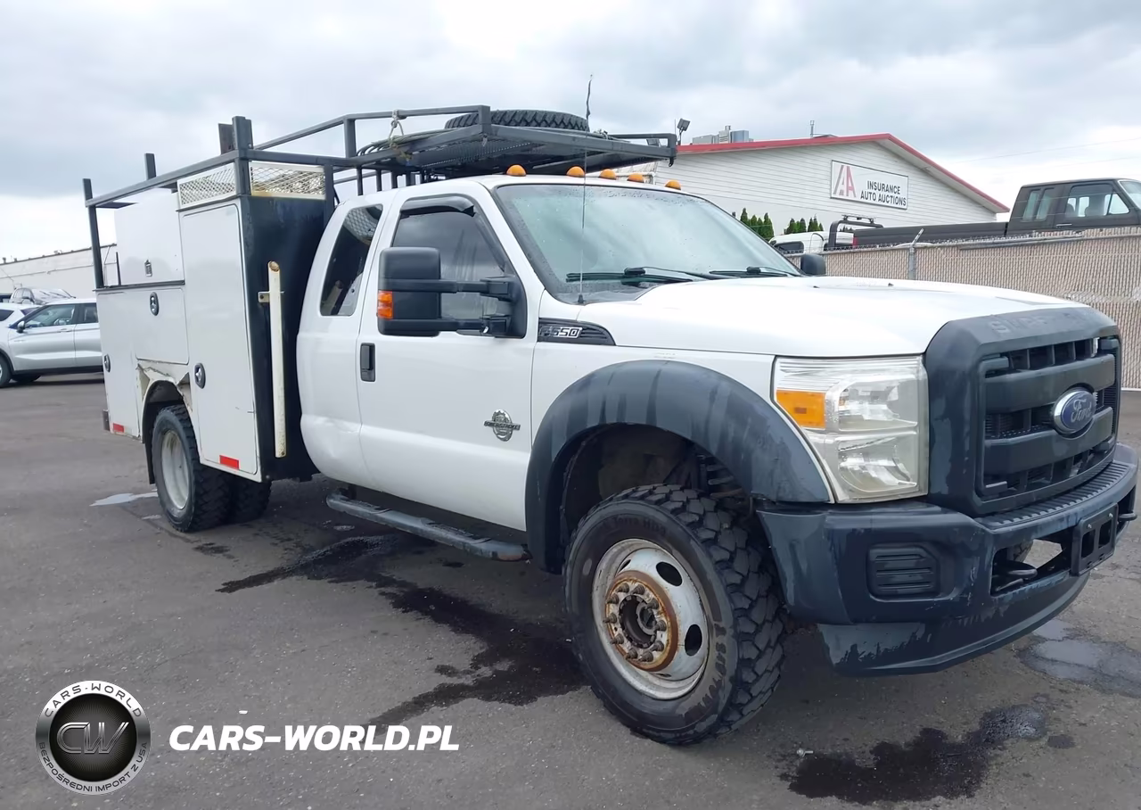 2015 Ford F-550 Chassis Xl