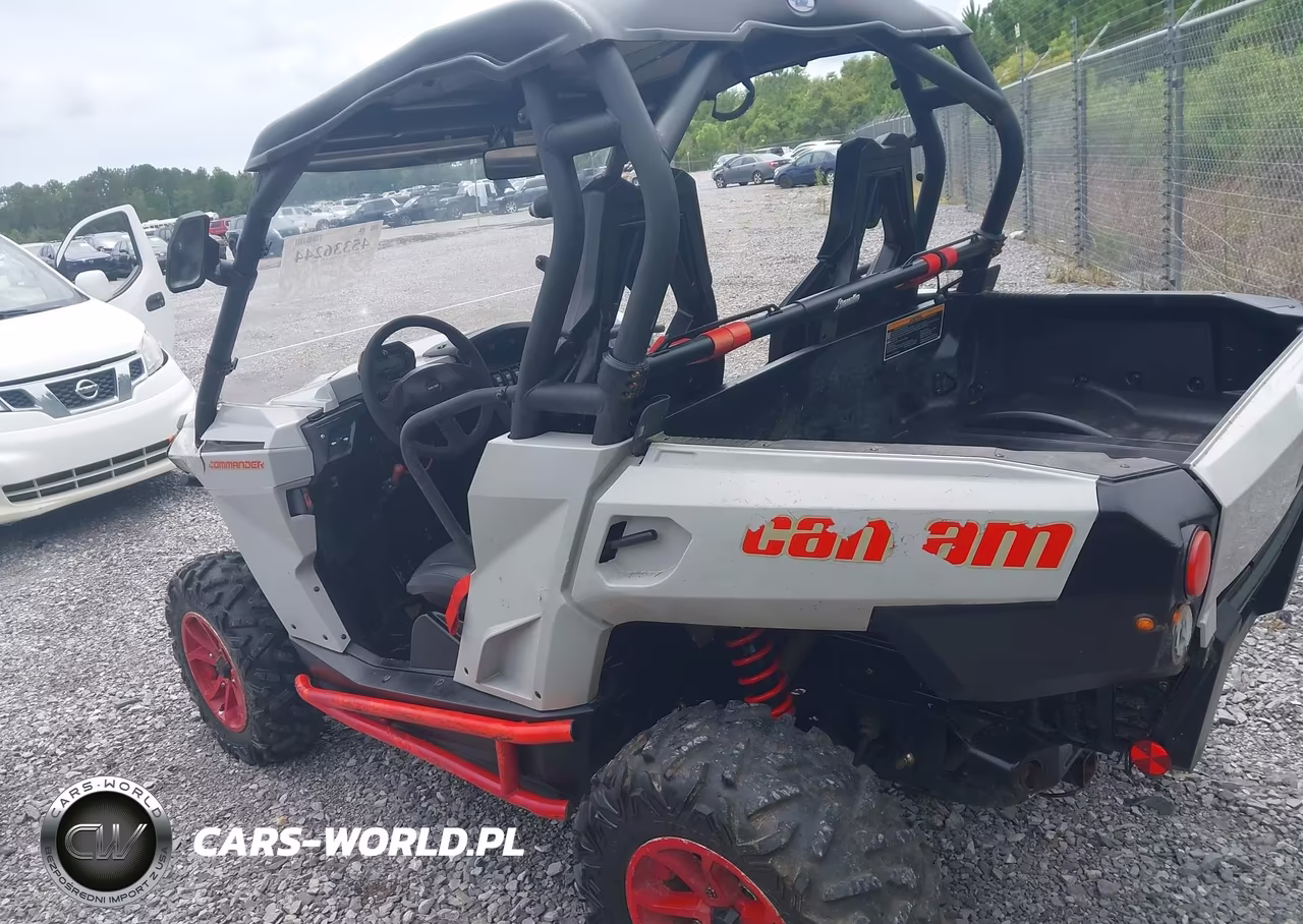 2017 Can-Am Commander 800R-800R Dps VIN:3JBKGAN26HJ001283 - 13
