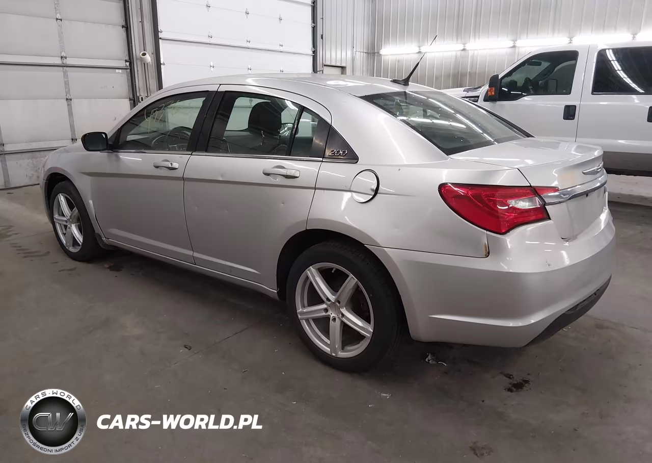 2011 Chrysler 200 Touring VIN:1C3BC1FB7BN552314 - 3