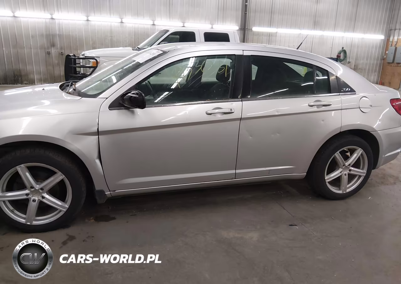 2011 Chrysler 200 Touring VIN:1C3BC1FB7BN552314 - 6
