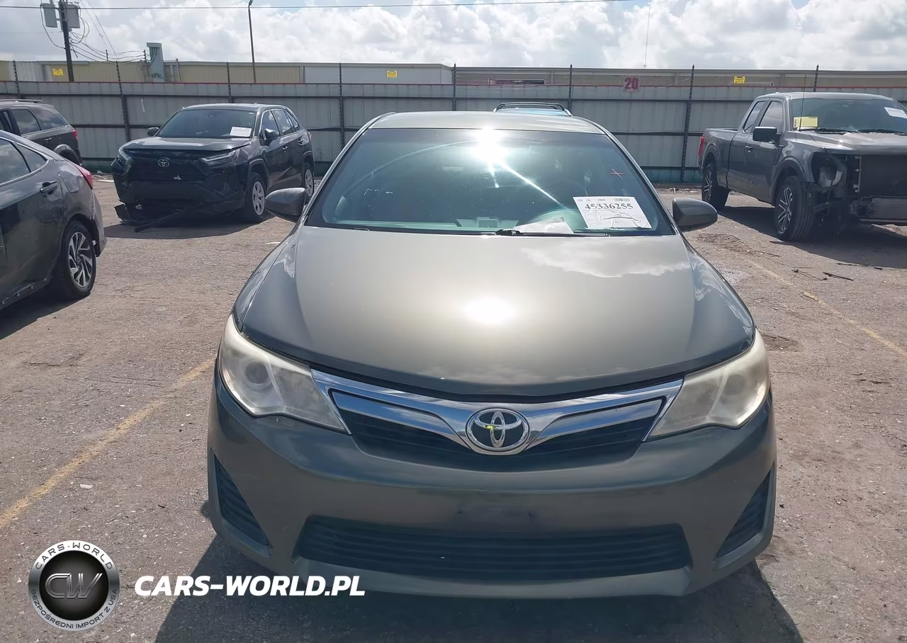 2014 Toyota Camry Le VIN:4T4BF1FK3ER407592 - 12