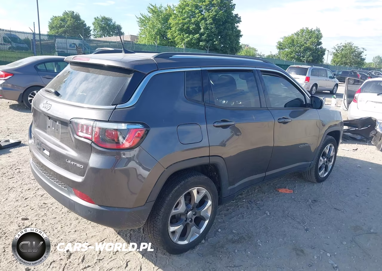 2019 Jeep Compass Limited 4X4 VIN:3C4NJDCB8KT747648 - 4