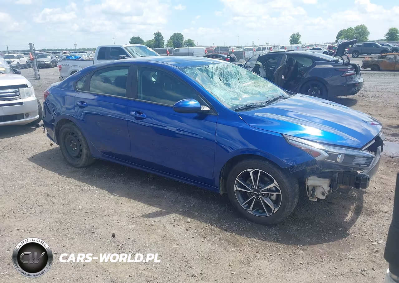 2024 Kia Forte Lxs – zdjęcie 1 z 19