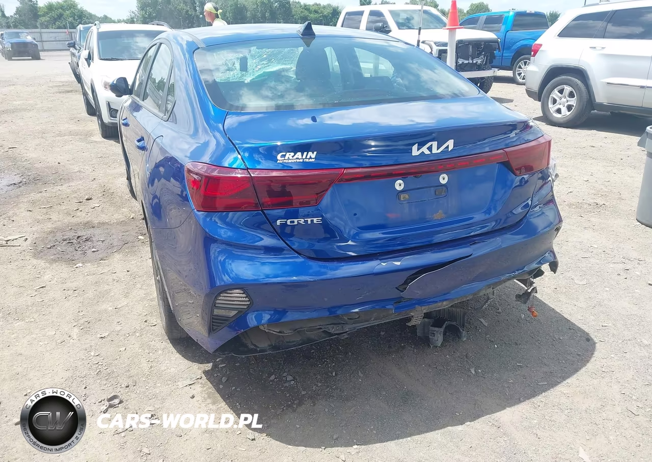 2024 Kia Forte Lxs VIN:3KPF24AD7RE742395 - 18