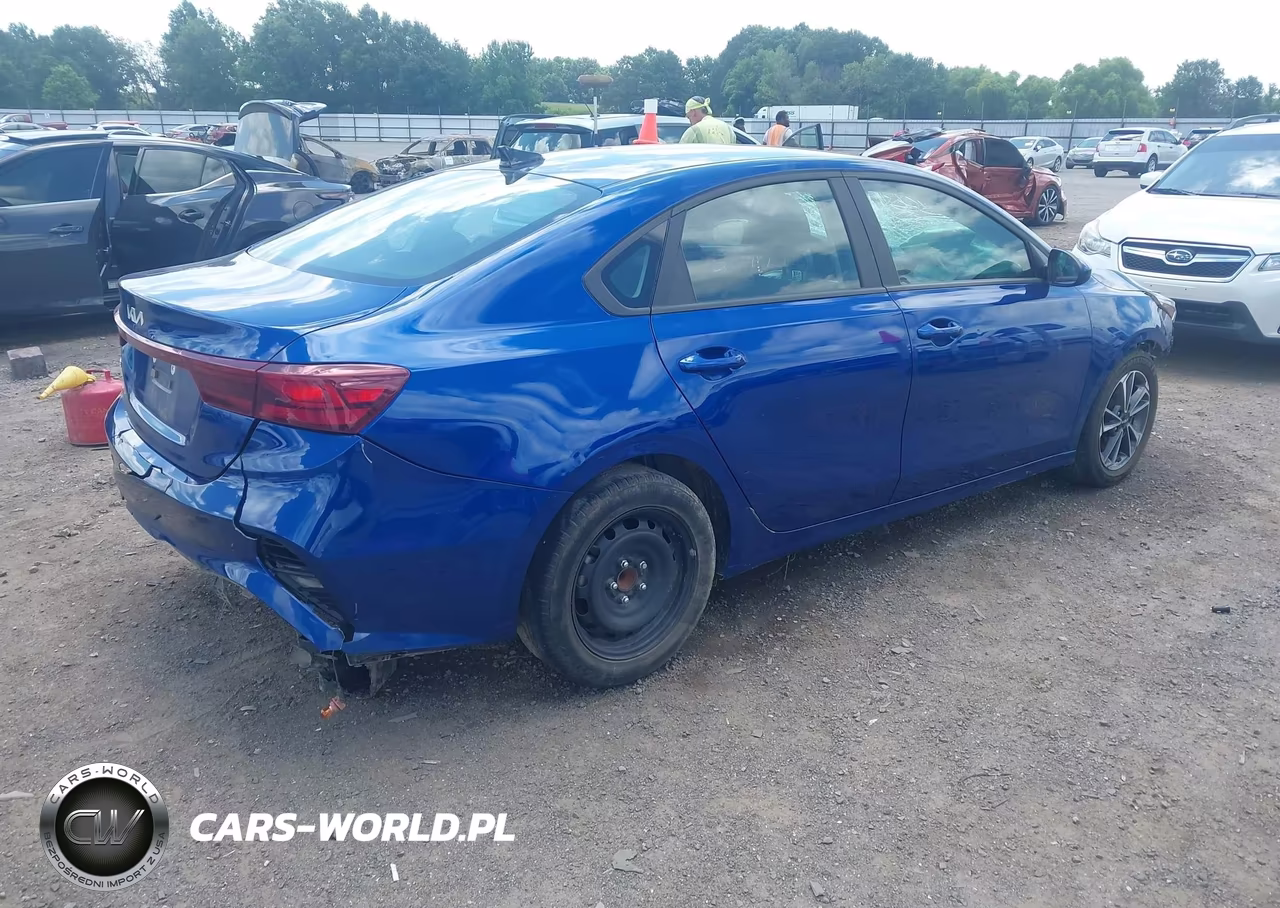2024 Kia Forte Lxs VIN:3KPF24AD7RE742395 - 4