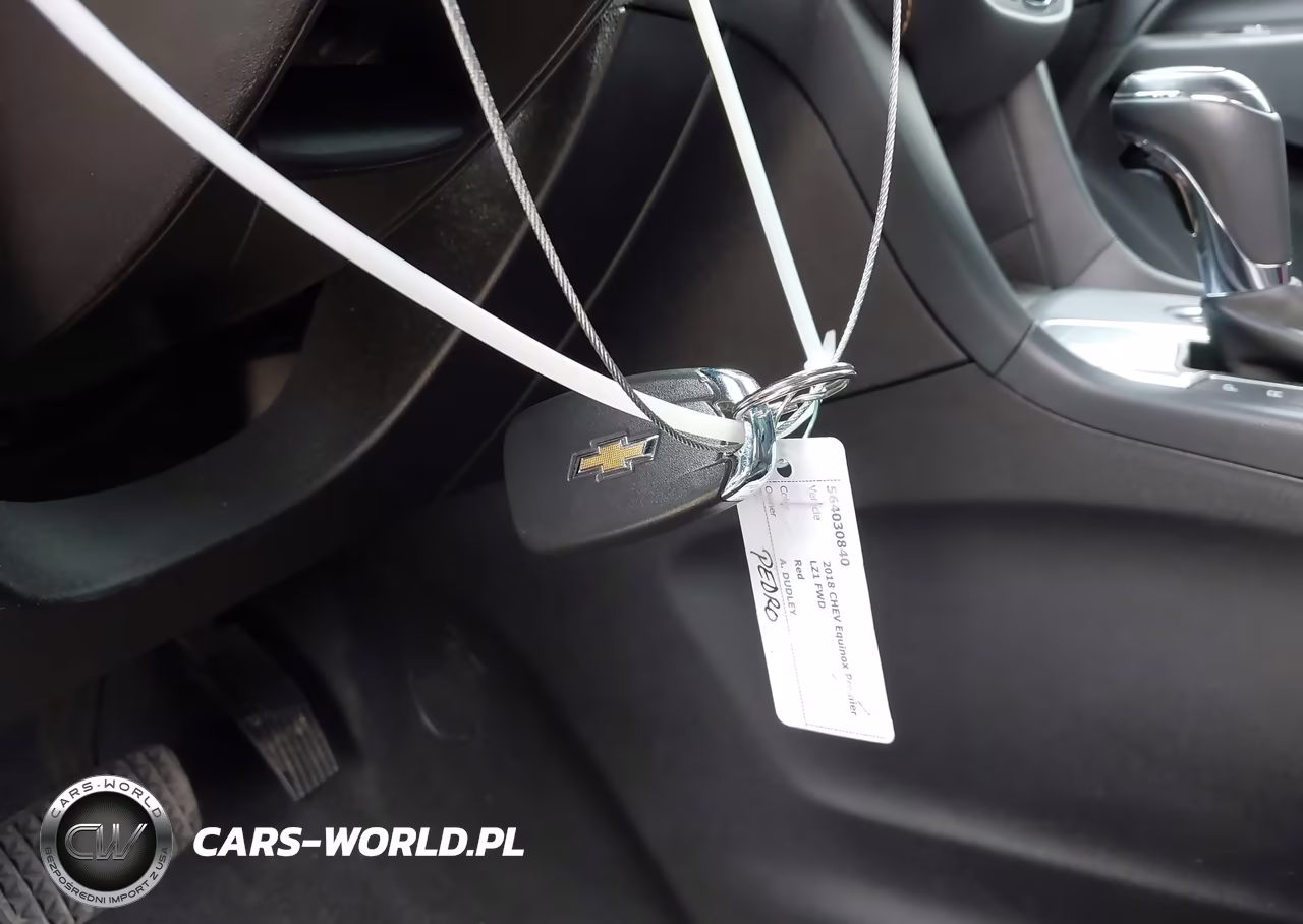 2018 Chevrolet Equinox Premier VIN:2GNAXMEV6J6129145 - 11
