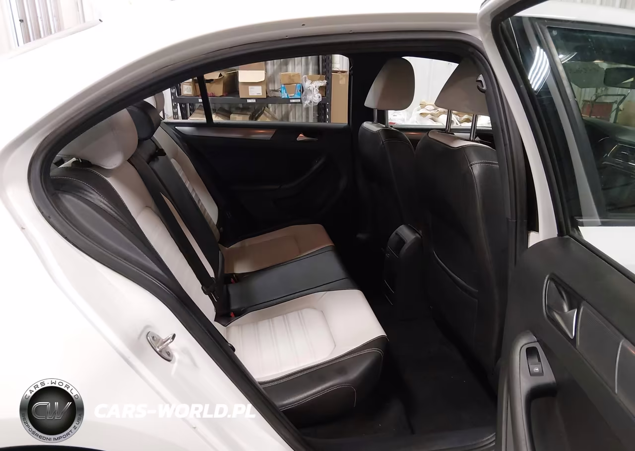 2016 Volkswagen Jetta 1.8T Sport VIN:3VWD17AJ3GM383063 - 8