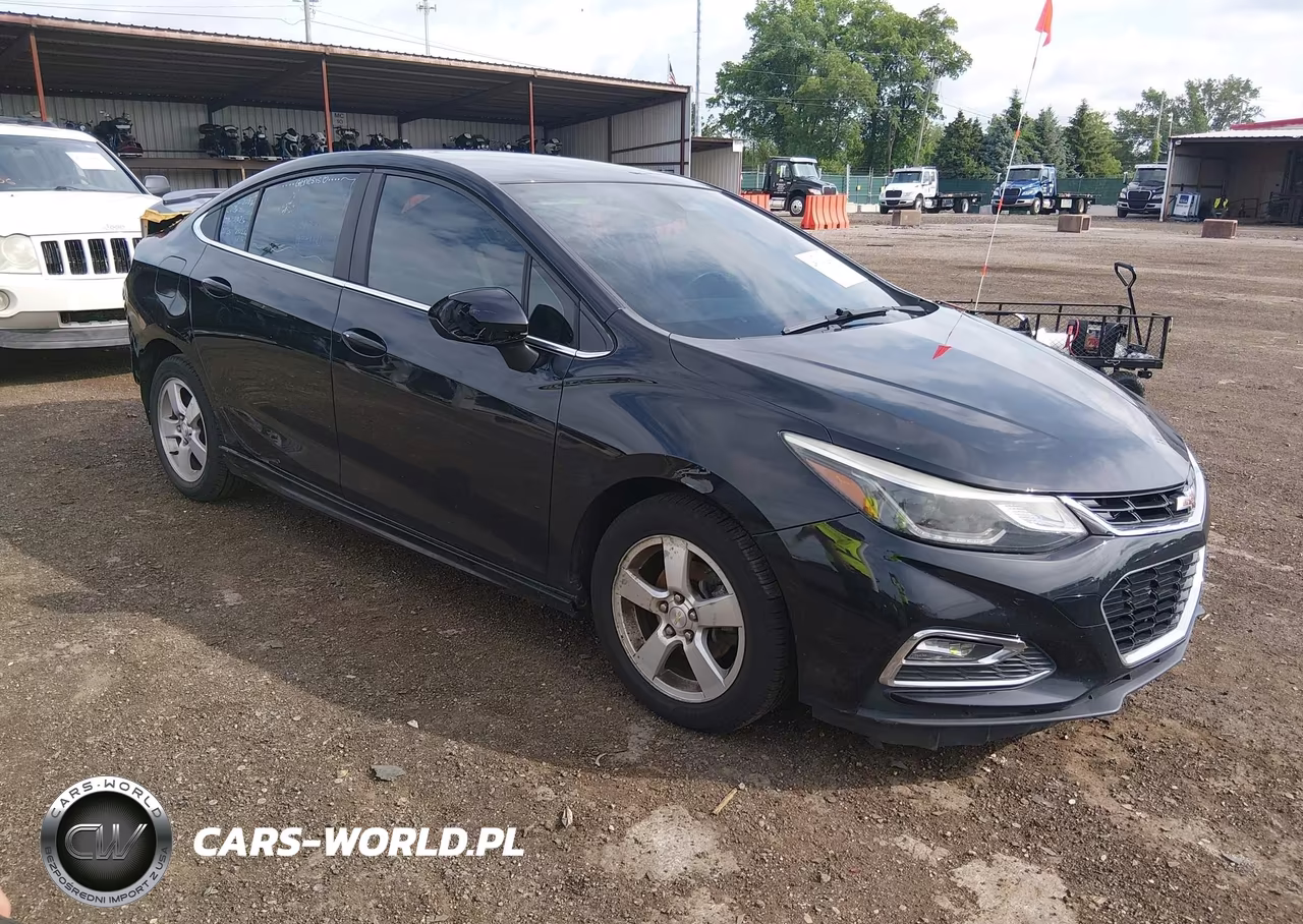 2016 Chevrolet Cruze Lt Auto – zdjęcie 1 z 17