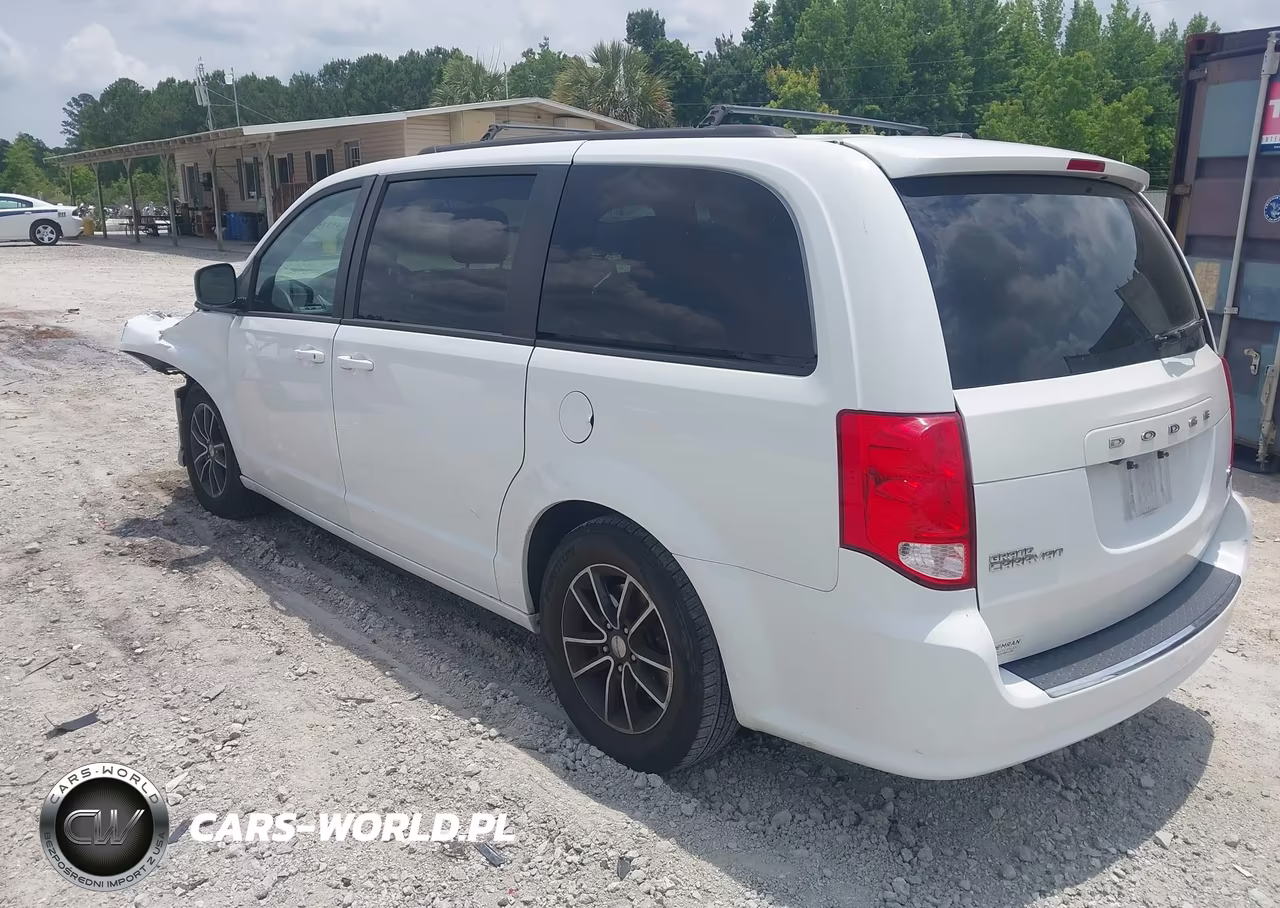 2018 Dodge Grand Caravan Gt VIN:2C4RDGEG2JR250681 - 3