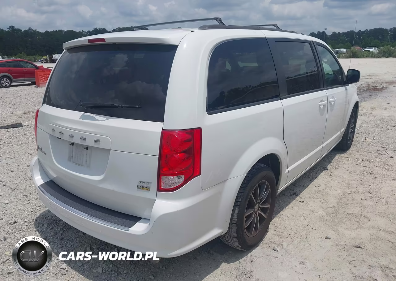 2018 Dodge Grand Caravan Gt VIN:2C4RDGEG2JR250681 - 4