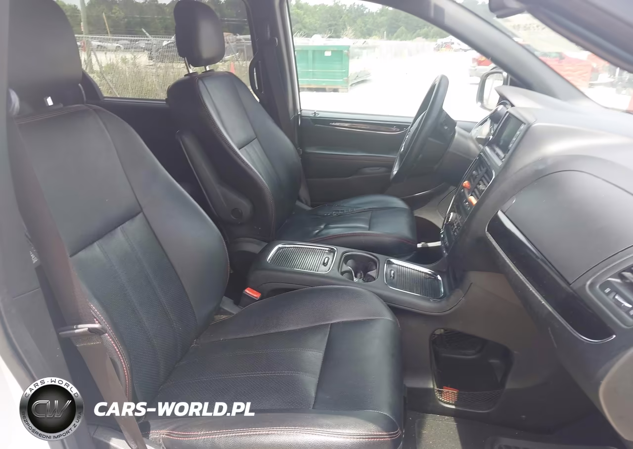 2018 Dodge Grand Caravan Gt VIN:2C4RDGEG2JR250681 - 5