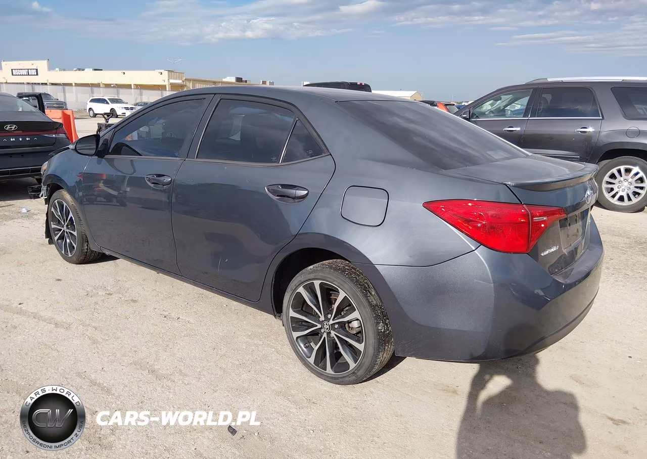 2019 Toyota Corolla Se VIN:5YFBURHEXKP864709 - 3
