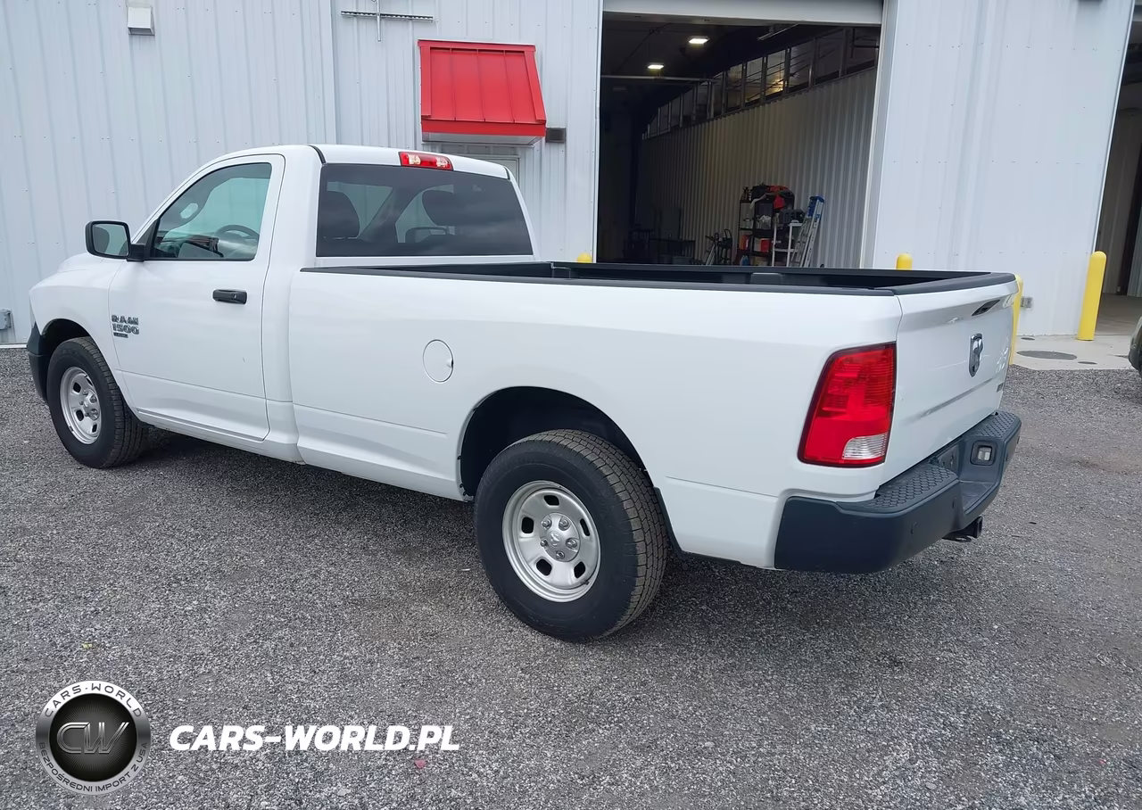 2019 Ram 1500 Classic Tradesman 4X2 8' Box VIN:3C6JR6DG1KG583222 - 3
